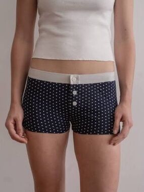 Brandy Melville Navy heart boy short